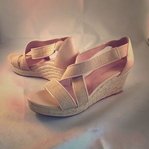 Taryn Rose tan jute wedges size 9.